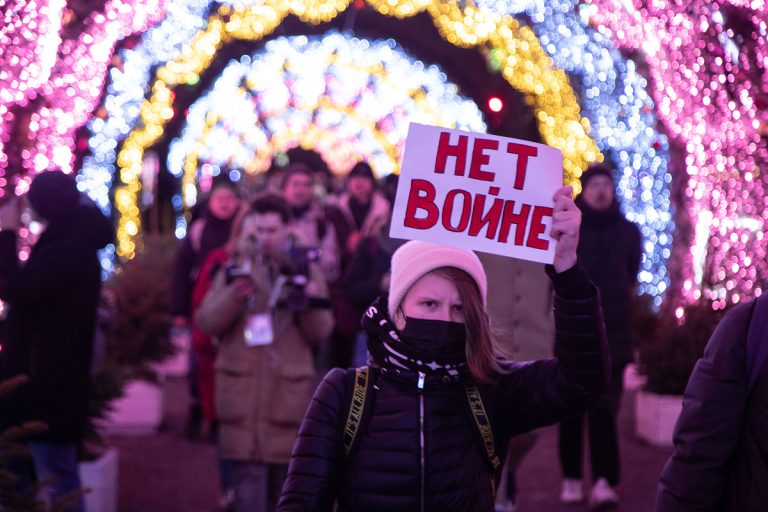 Какие риски для журналистов из Таджикистана несёт российский «закон о фейках»?