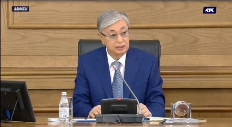 Новости «Первого канала Евразия»: «птичьи гриппы» и другие «сенсации»