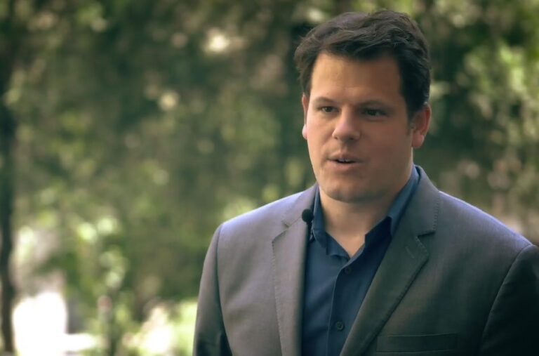 Медиаграмотность в США и Казахстане. Мини-интервью с Дэном Петти