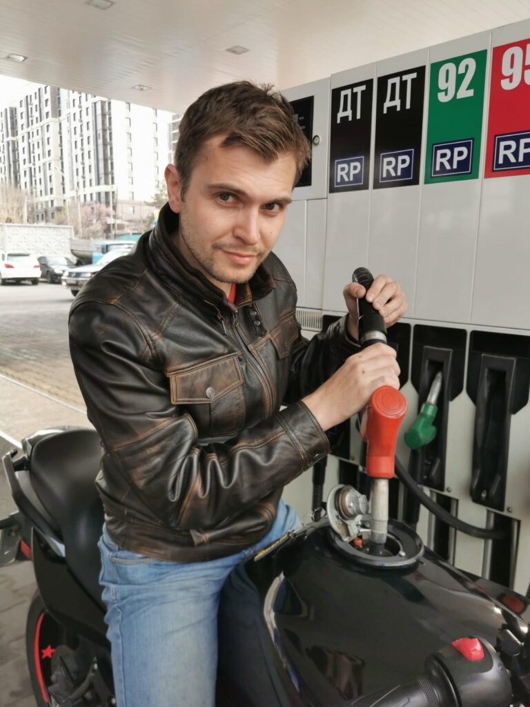 Александр Назаренко