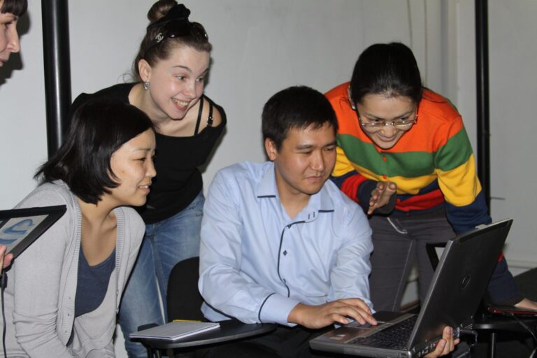 Реалии медиабизнеса — 2012. Презентации