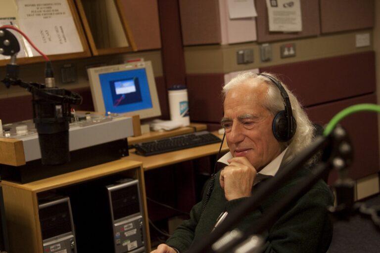 Сева Новгородцев: «Ни с кем не борюсь, ничего не пропагандирую»