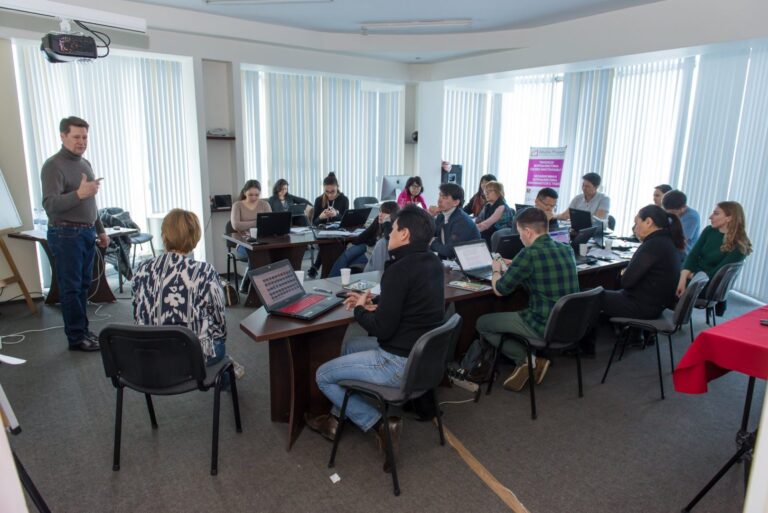 Казахстан. Принимаются заявки на участие в Школе мультимедийной журналистики «iMedia Project»