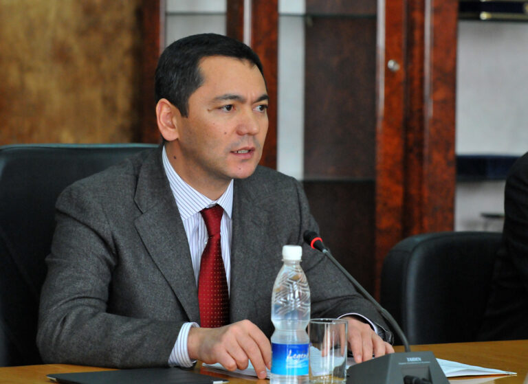 Министры Кыргызстана переходят на Skype