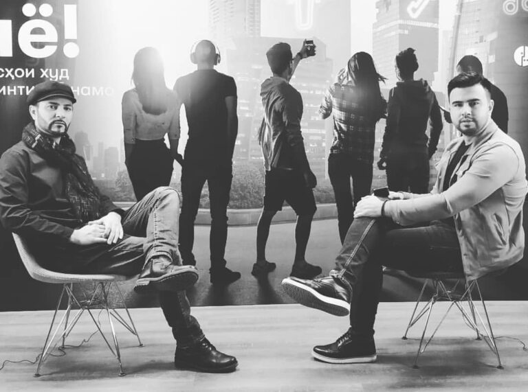 «Колхозное всё»: чем занимаются таджикские блогеры на YouTube?