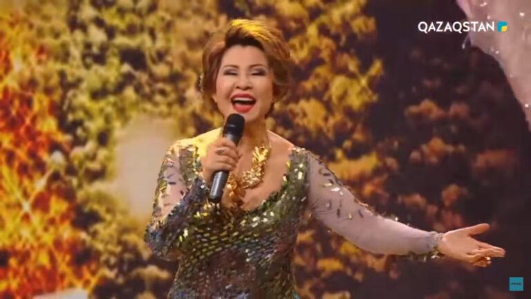 Новогоднее телеменю: Киркоров, Рымбаева и богатыри