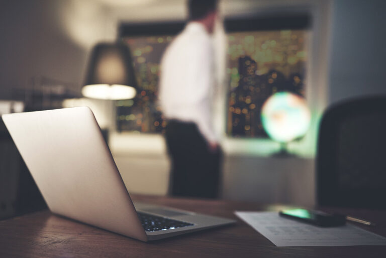 Как рассматриваются дела в судах с участием СМИ в Казахстане