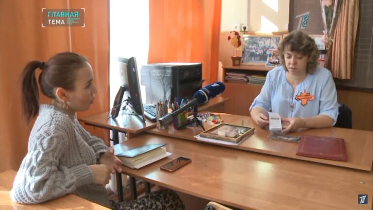 «Я спрашиваю — вы молчите»: как телеканалы попытались отметить день учителя