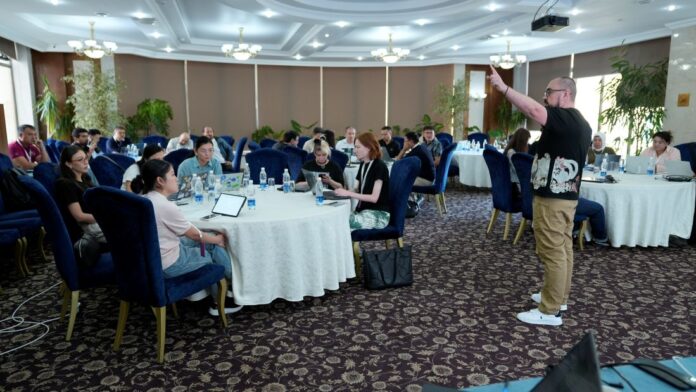 участники тренинга по ии в ца
